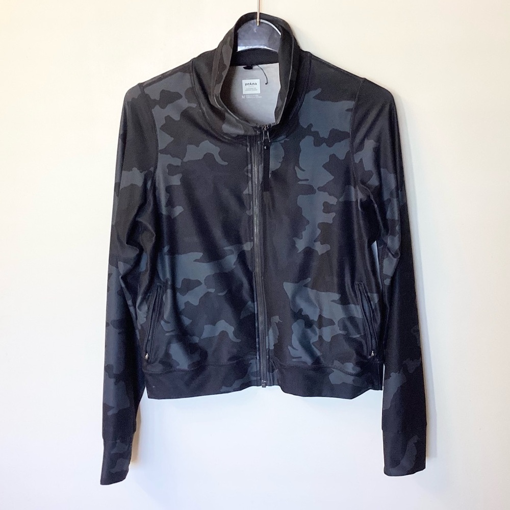 Prana Layna Full Zip Camo Activewear Jacket - Black - M